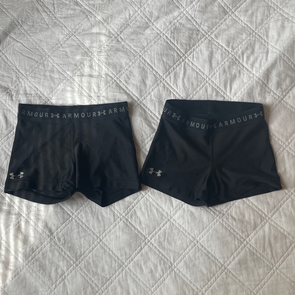 bundle of under armour shorts